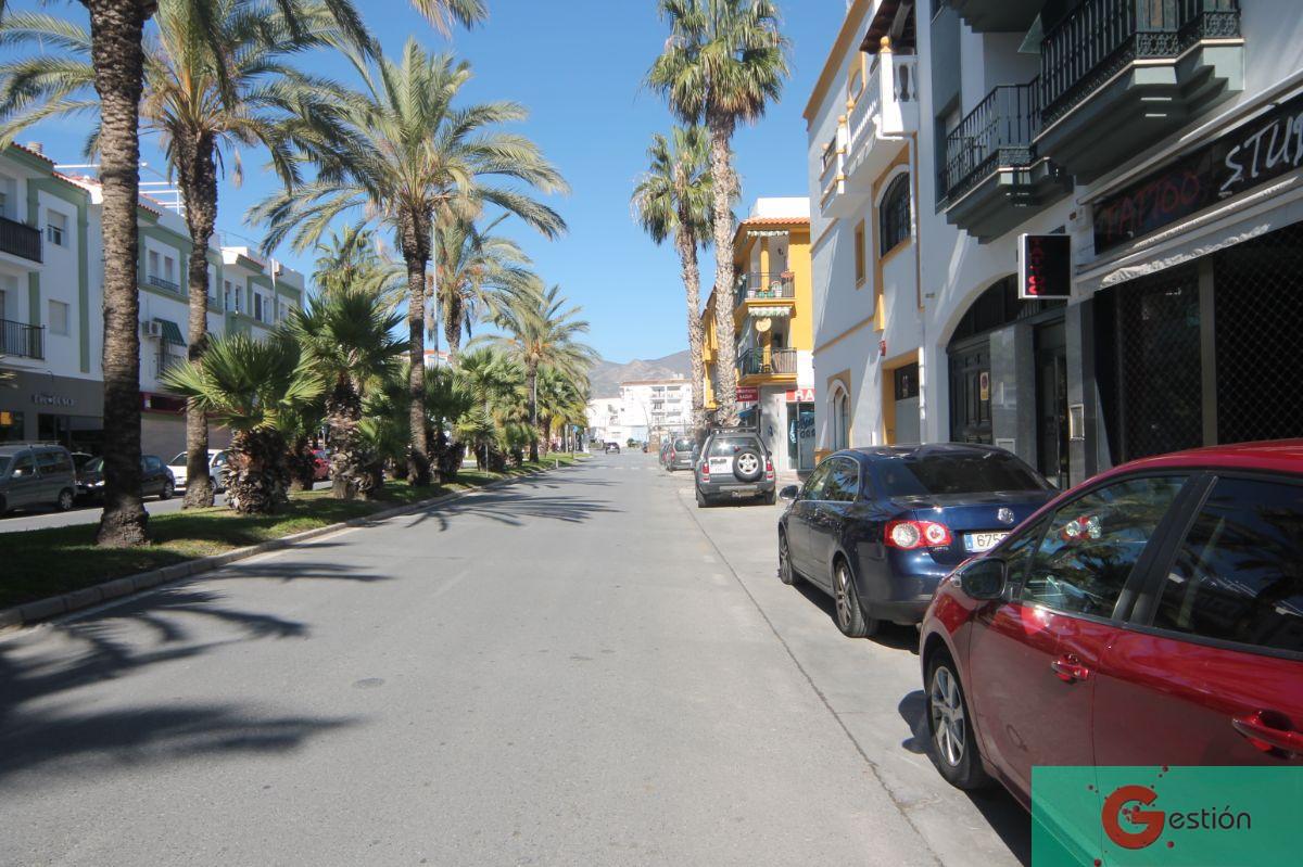 For rent of commercial in Salobreña