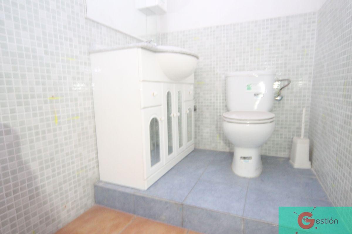 For rent of commercial in Salobreña