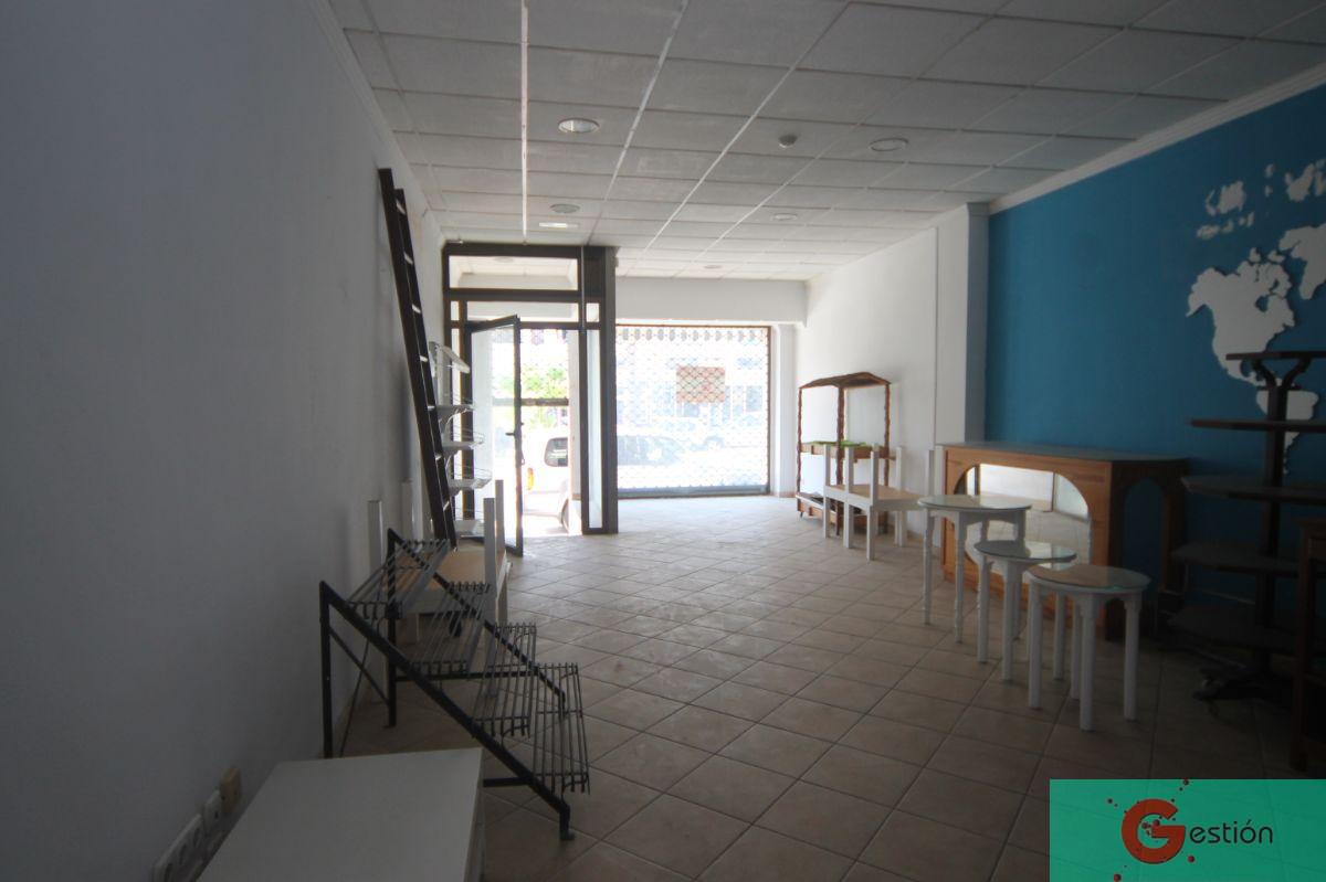 For rent of commercial in Salobreña