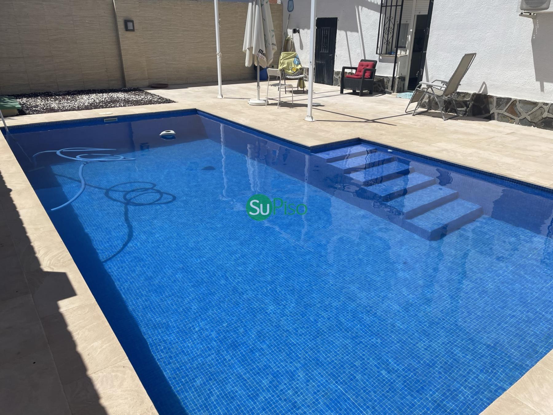 Venta de chalet en Cedillo del Condado