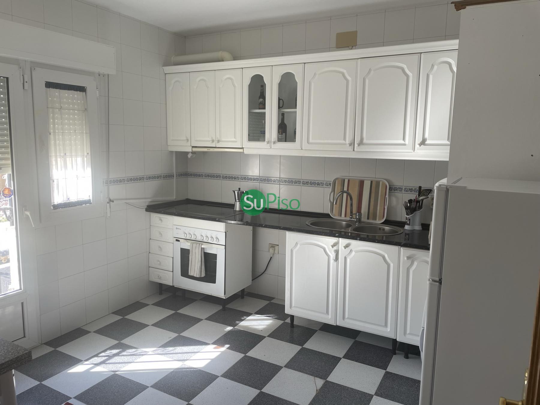 Venta de chalet en Cedillo del Condado