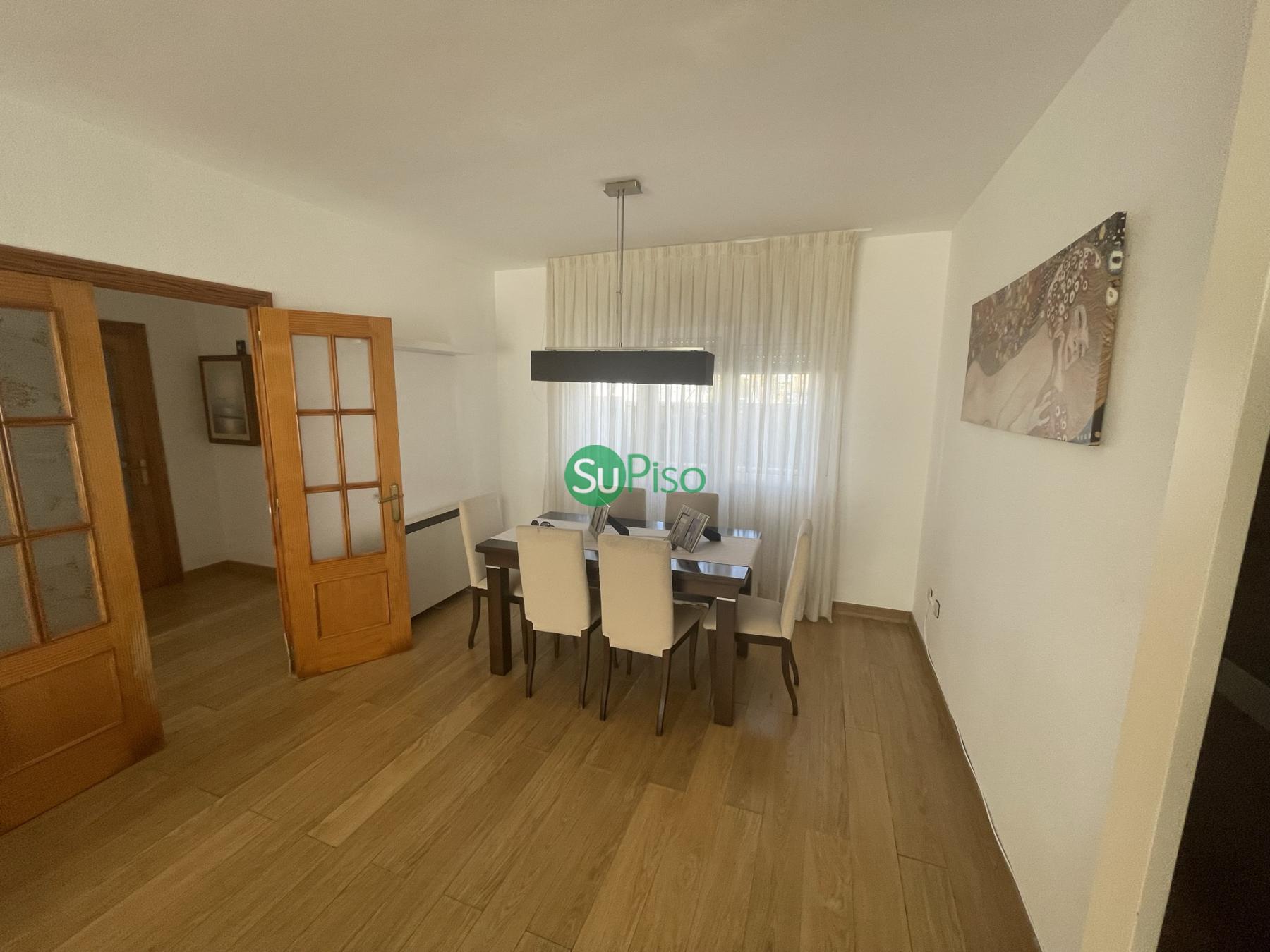 Venta de chalet en Cedillo del Condado