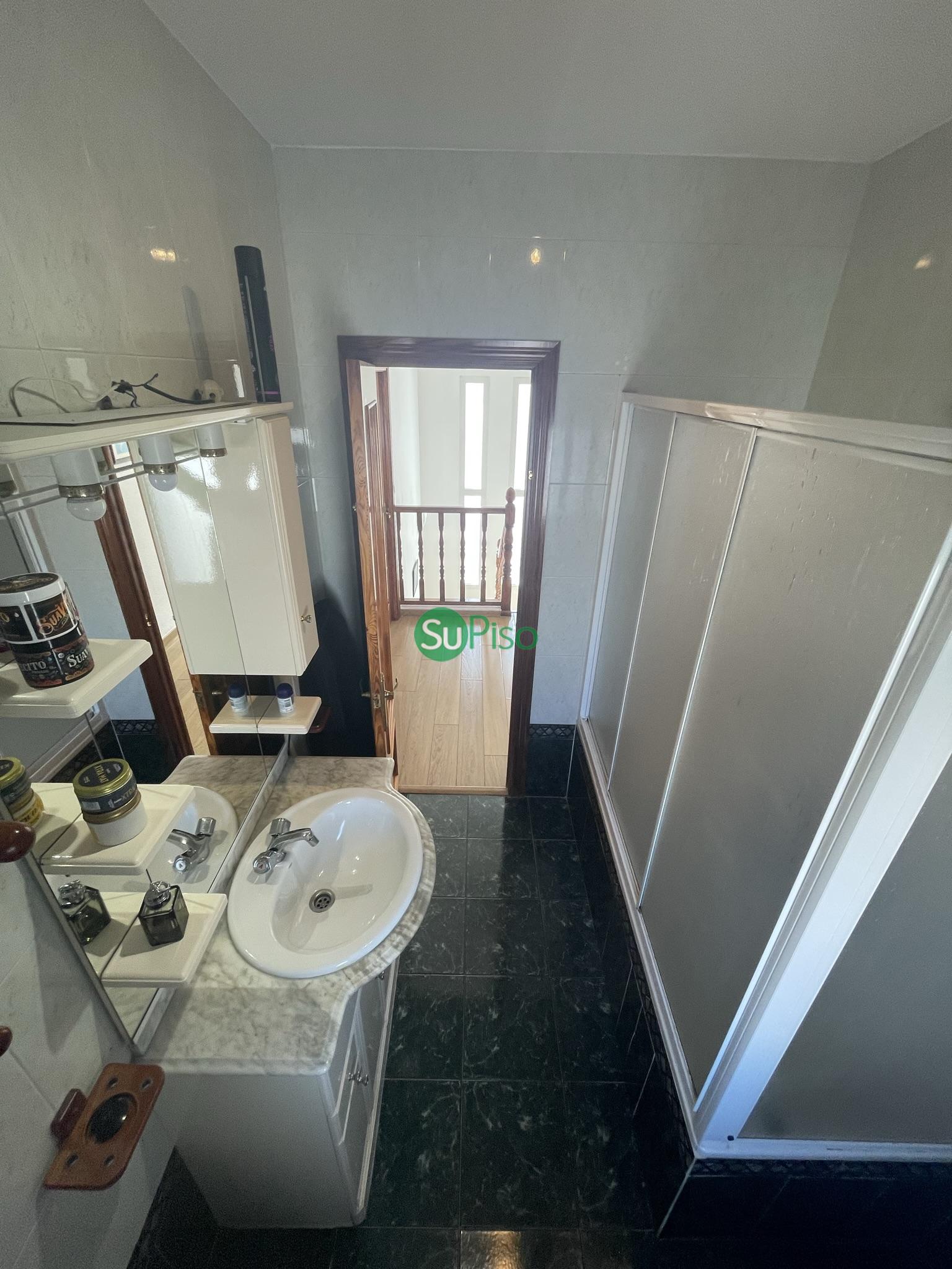 Venta de chalet en Cedillo del Condado