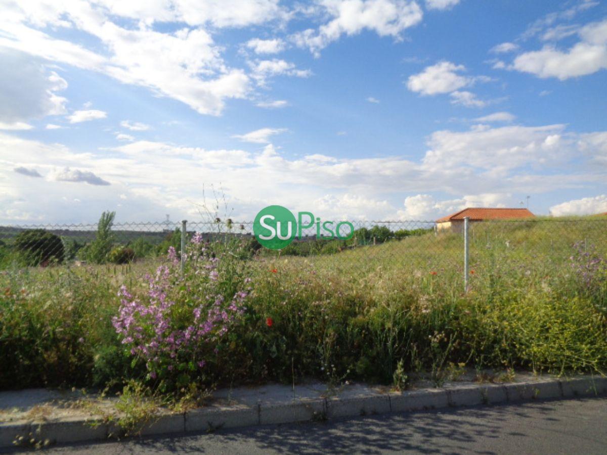 For sale of land in Yeles