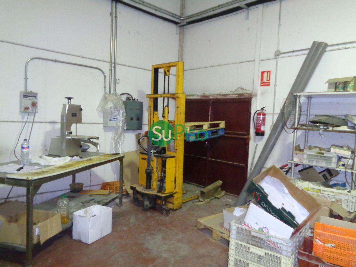 Venta de nave industrial en Yeles