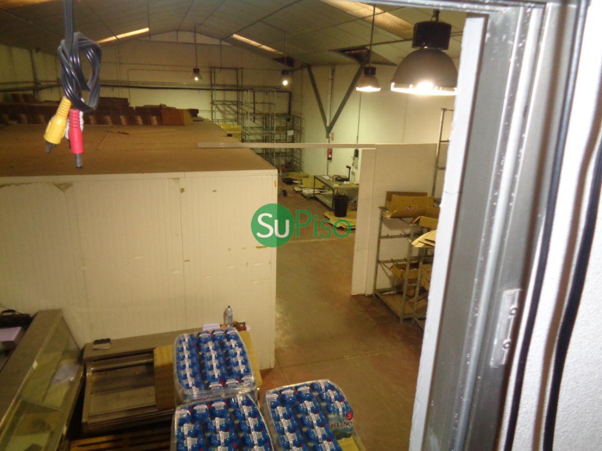 For sale of industrial plant/warehouse in Yeles