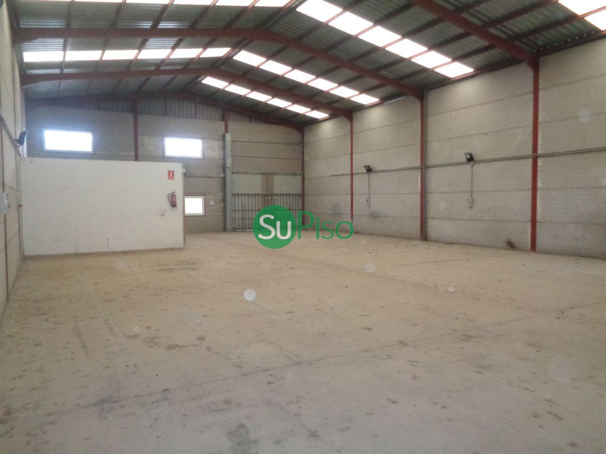 Venta de nave industrial en Yeles