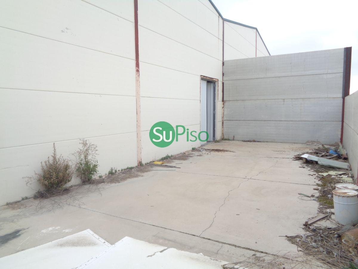 For sale of industrial plant/warehouse in Yeles