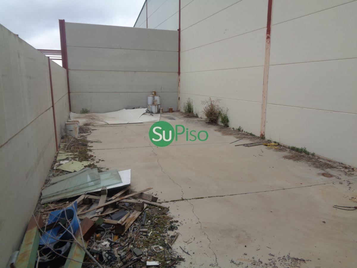 For sale of industrial plant/warehouse in Yeles