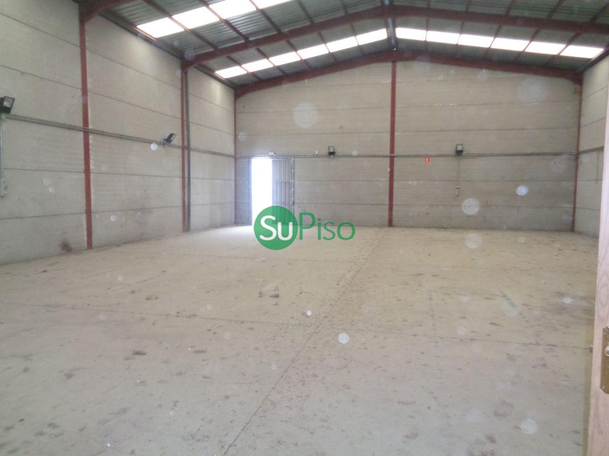 For sale of industrial plant/warehouse in Yeles