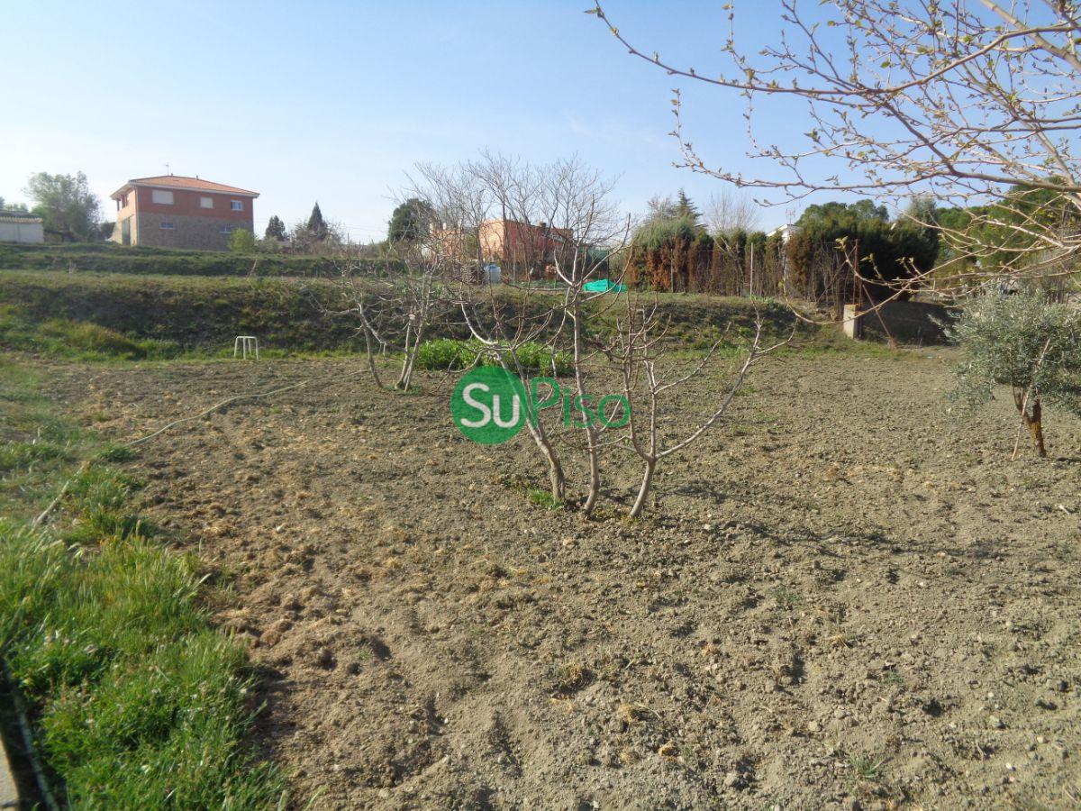 For sale of land in Yeles