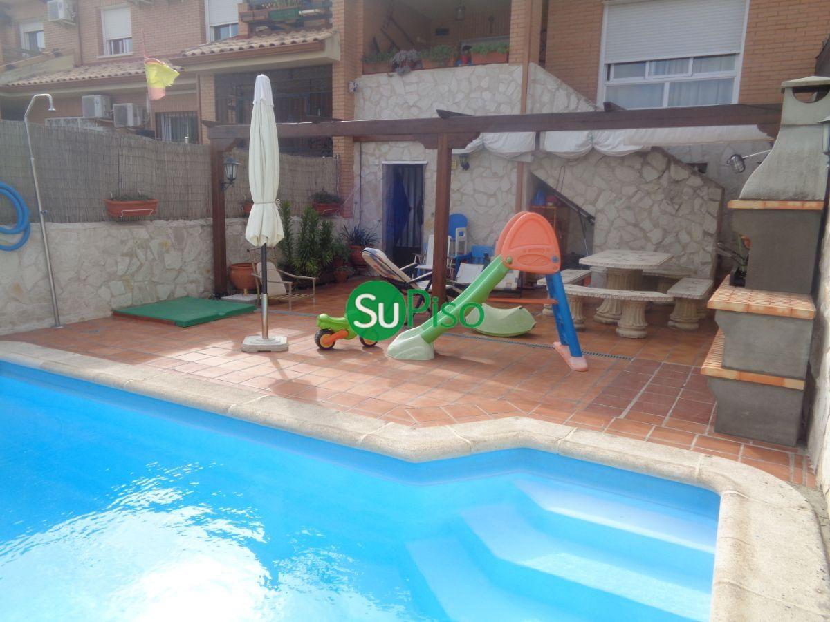 For sale of chalet in Yeles