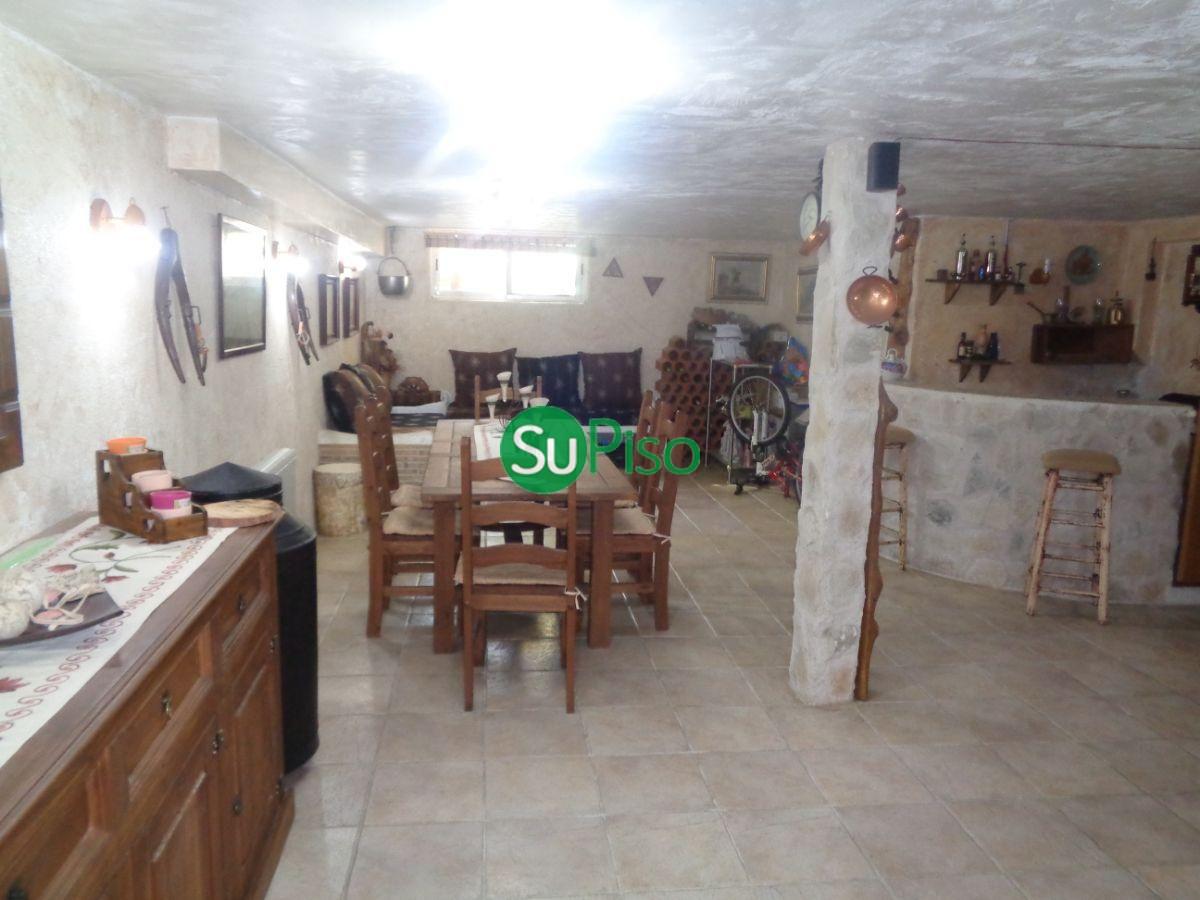 For sale of chalet in Yeles