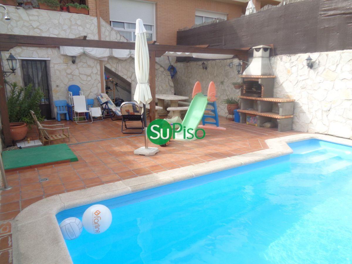 For sale of chalet in Yeles