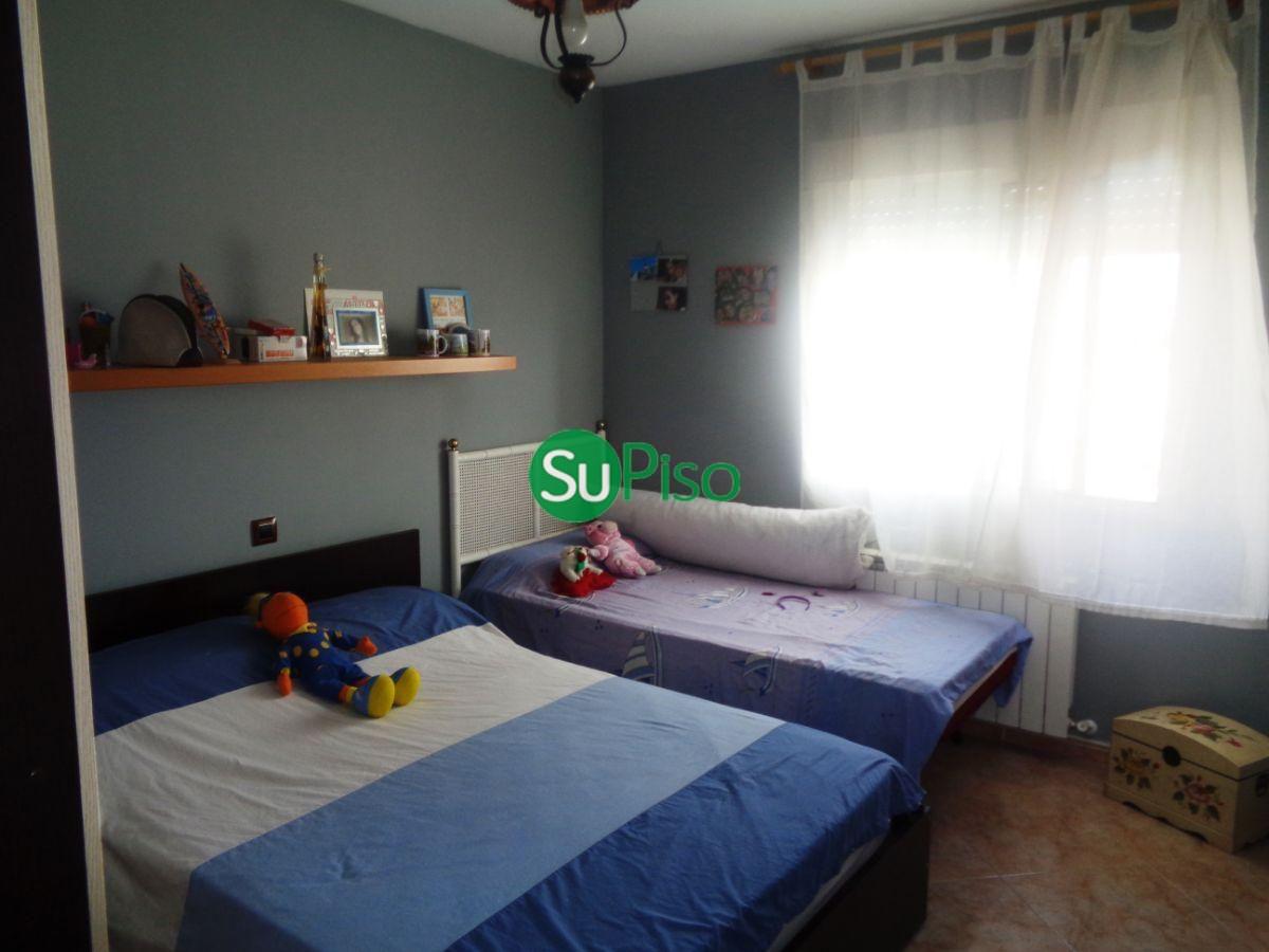 For sale of chalet in Yeles