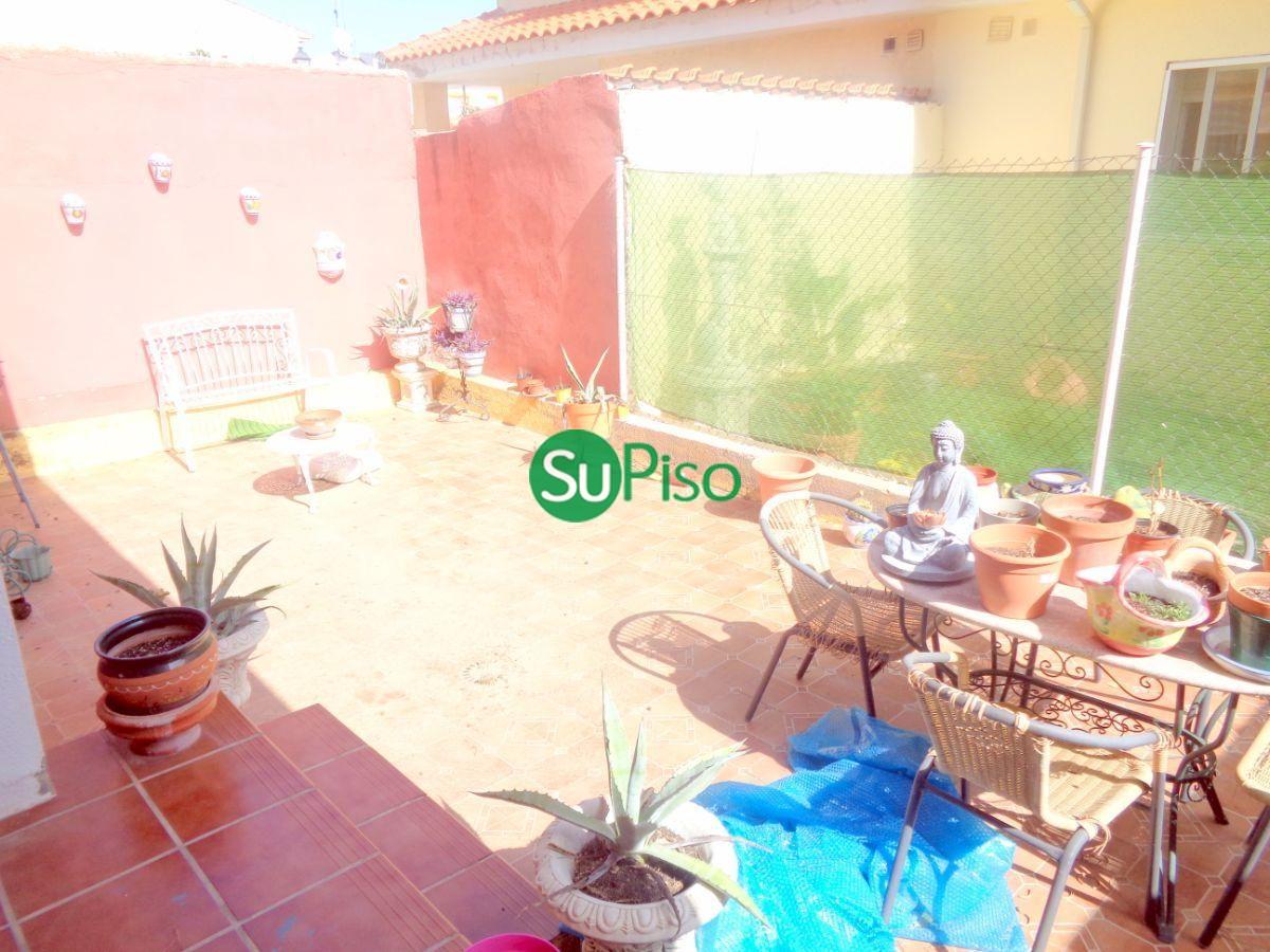 For sale of chalet in Yeles
