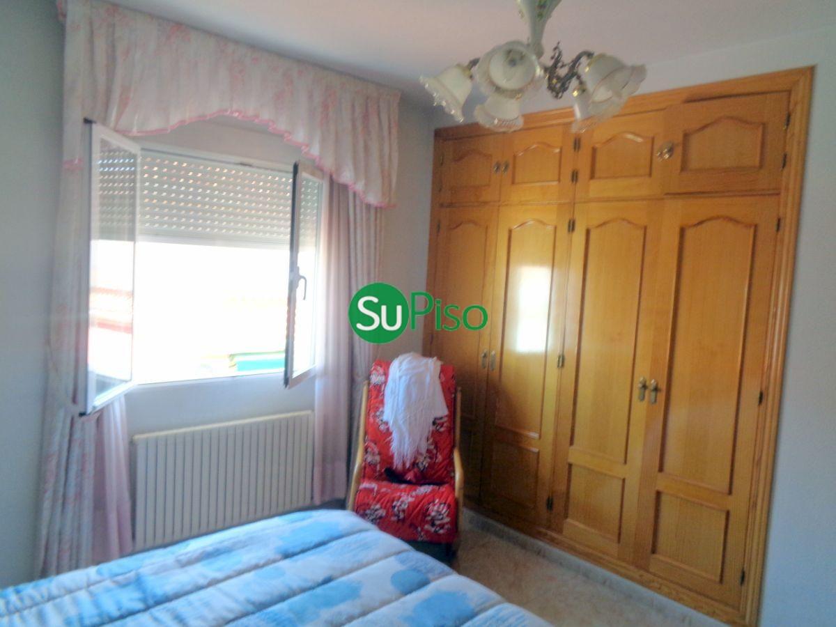 For sale of chalet in Yeles