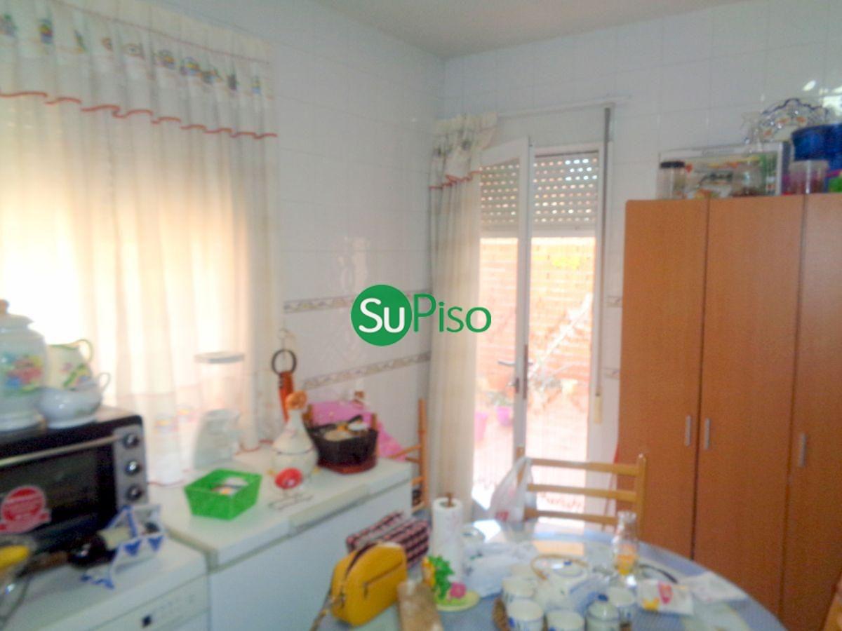 For sale of chalet in Yeles