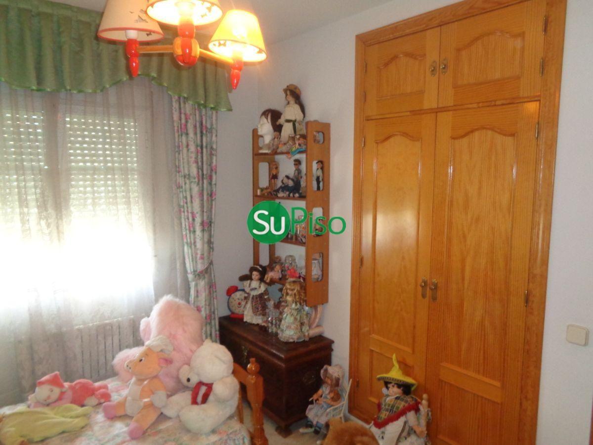 For sale of chalet in Yeles
