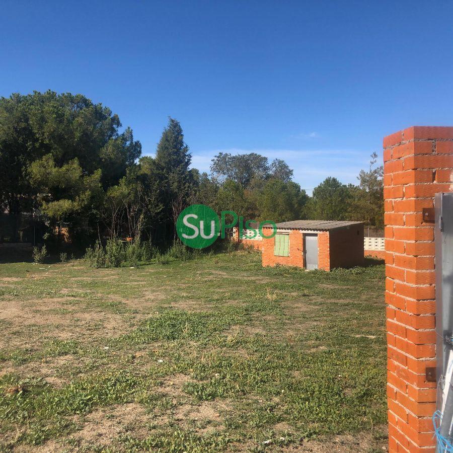 For sale of land in Yeles