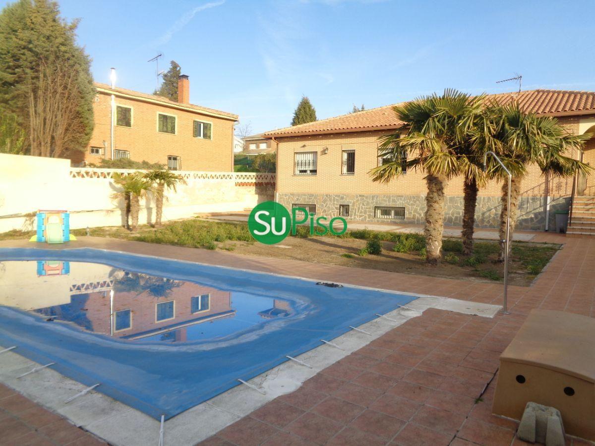 Venta de chalet en Yeles