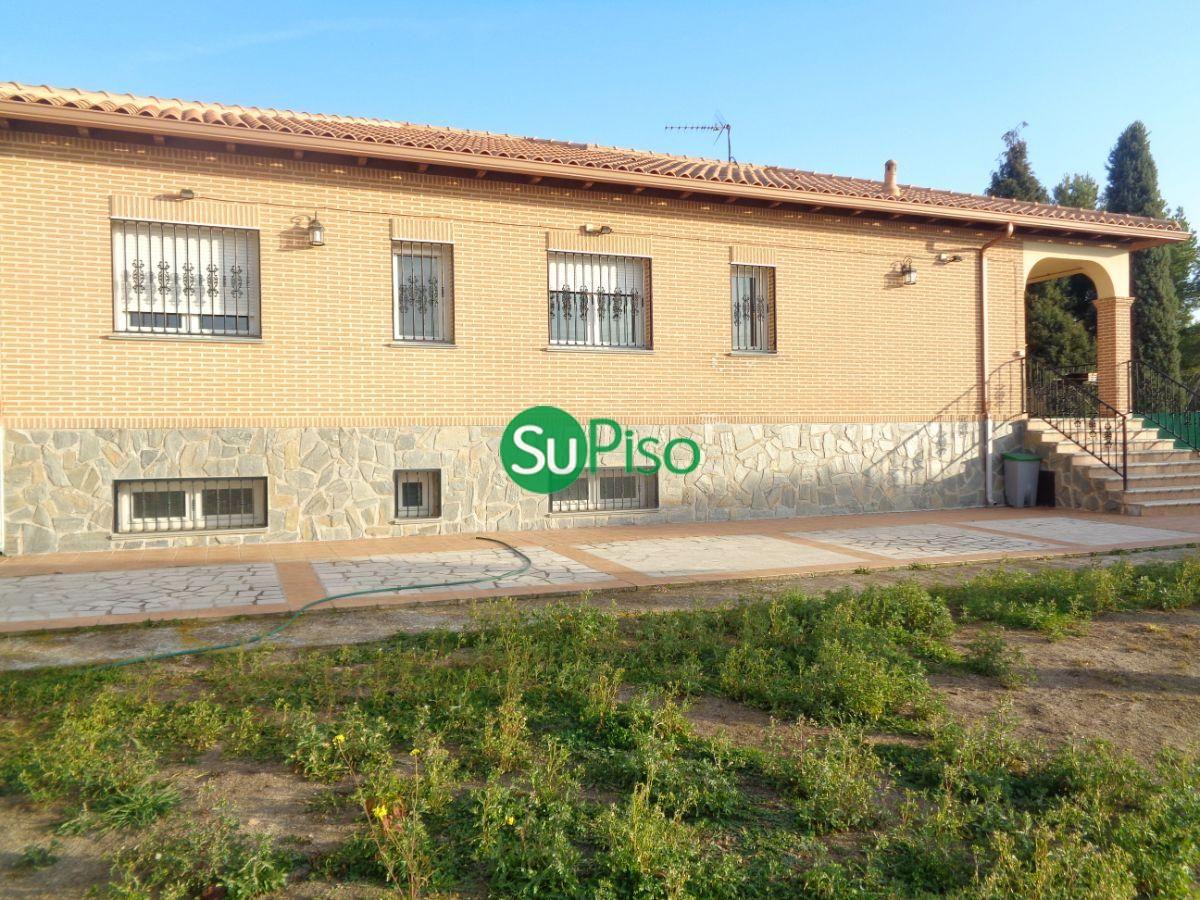 Venta de chalet en Yeles