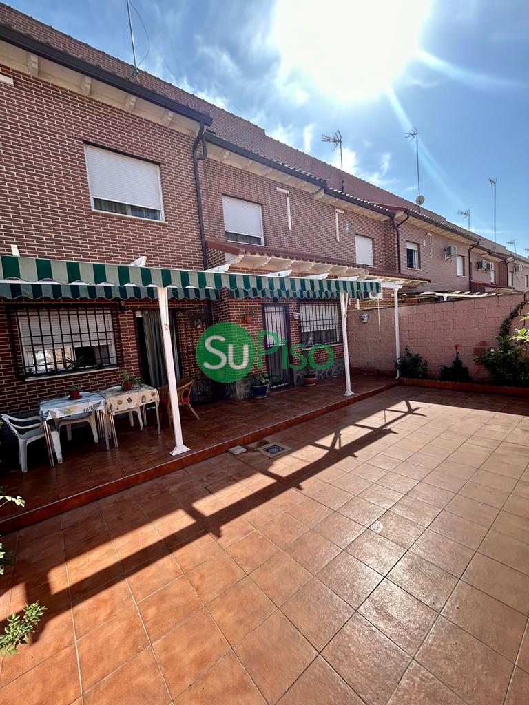 For sale of chalet in Yeles