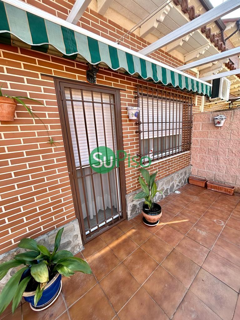For sale of chalet in Yeles