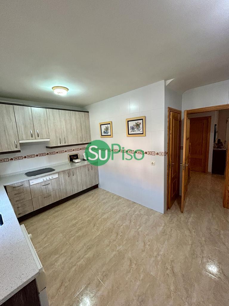 For sale of chalet in Yeles