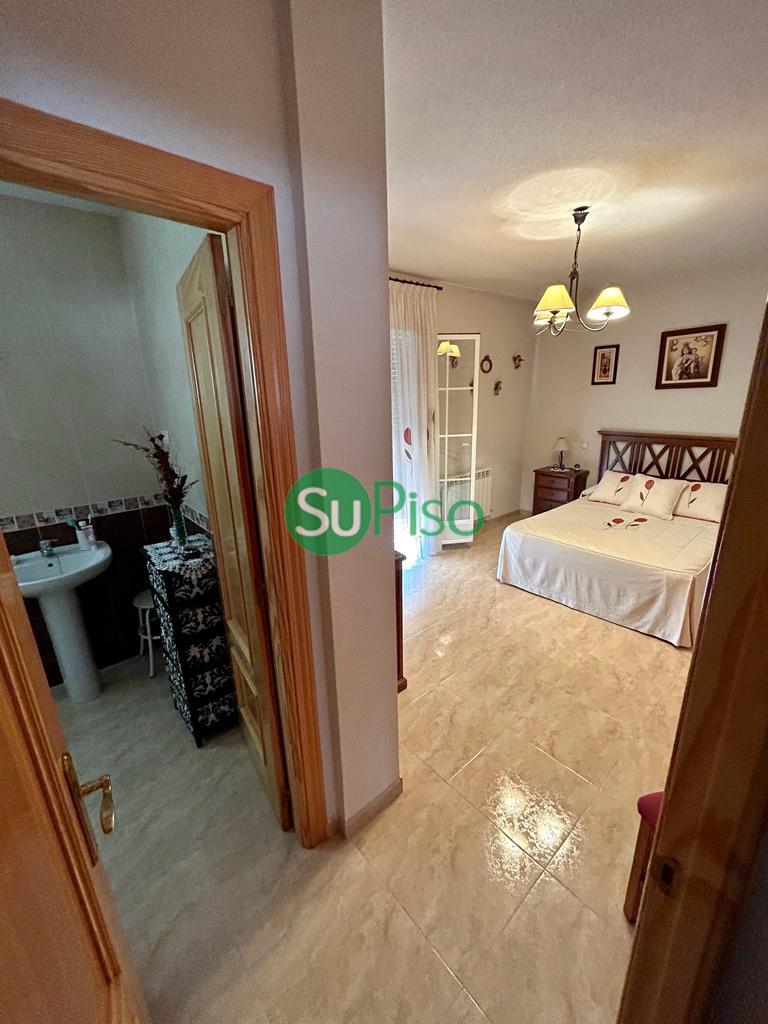 For sale of chalet in Yeles