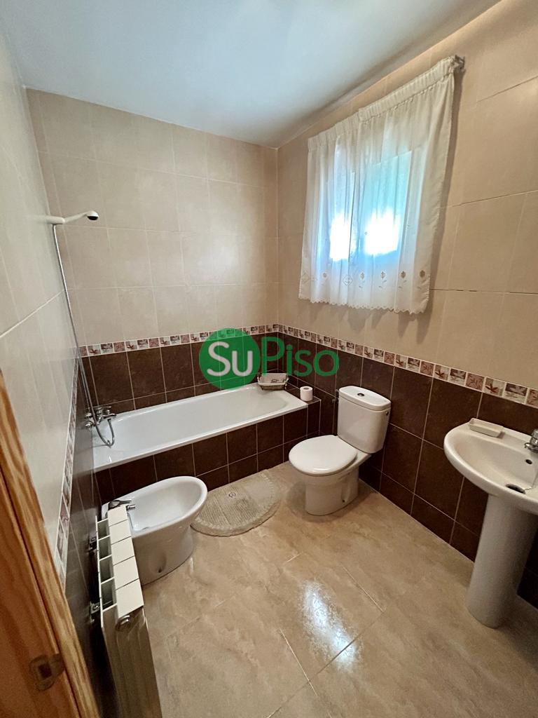 For sale of chalet in Yeles