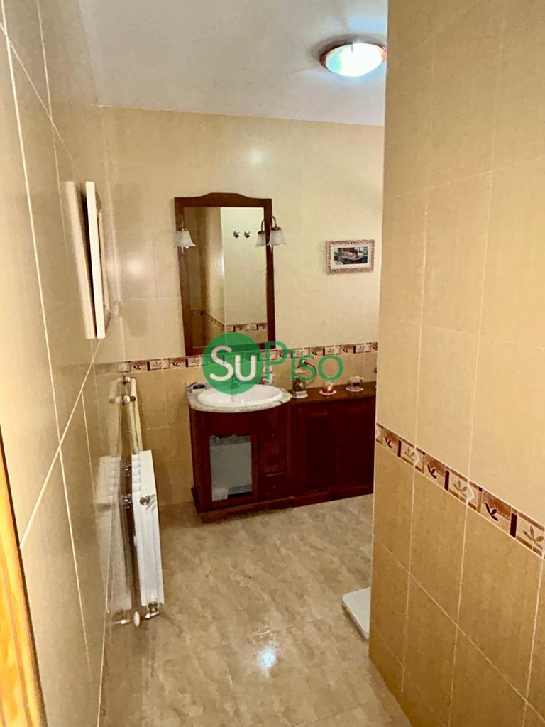 For sale of chalet in Yeles