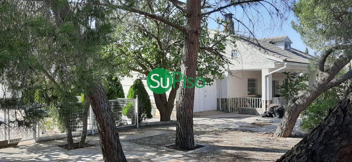 Venta de chalet en Yeles