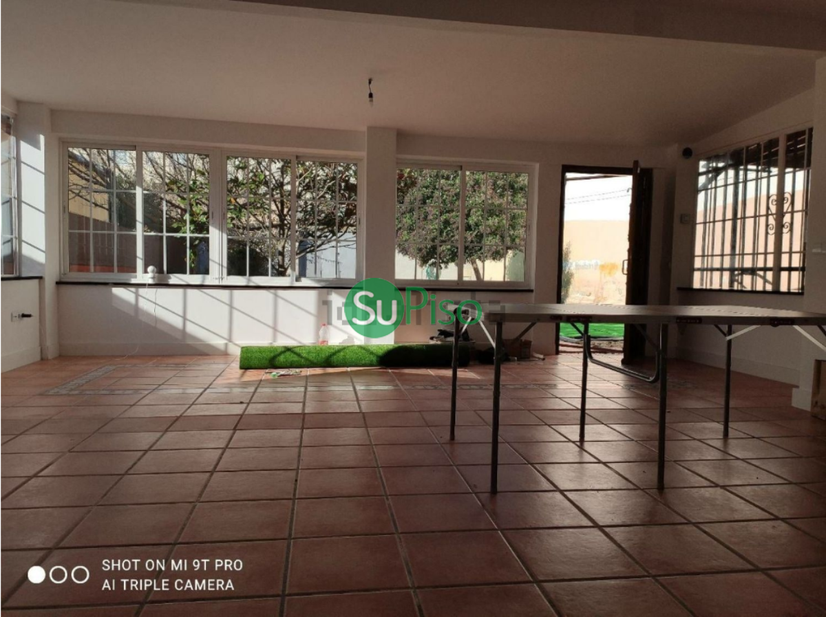 Venta de chalet en Yeles
