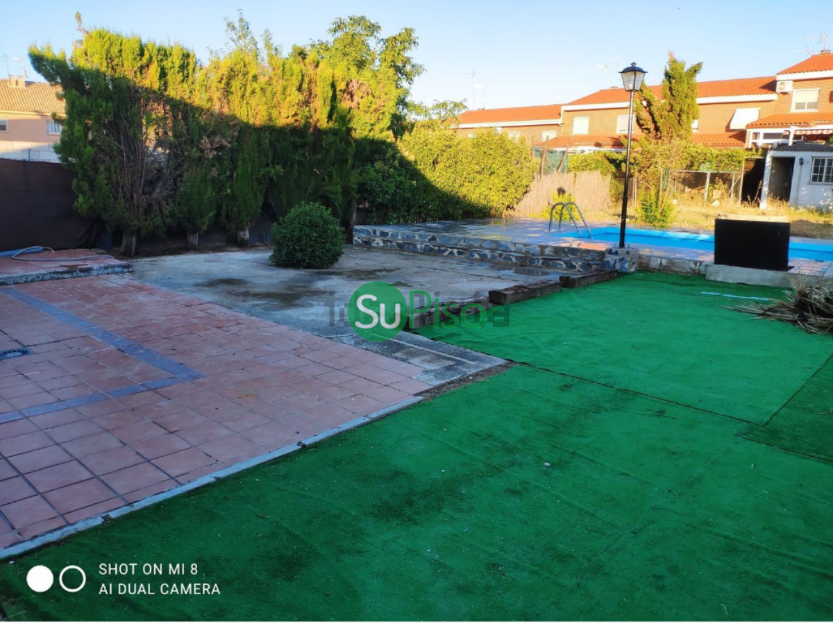 Venta de chalet en Yeles