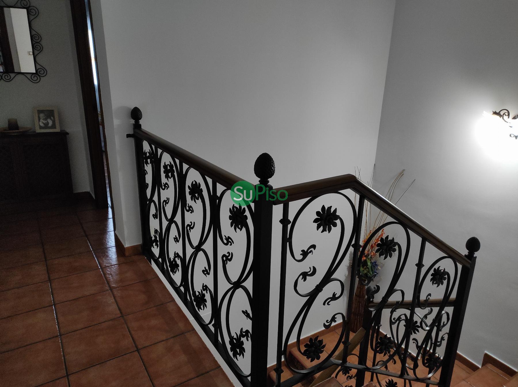 For sale of chalet in Yeles
