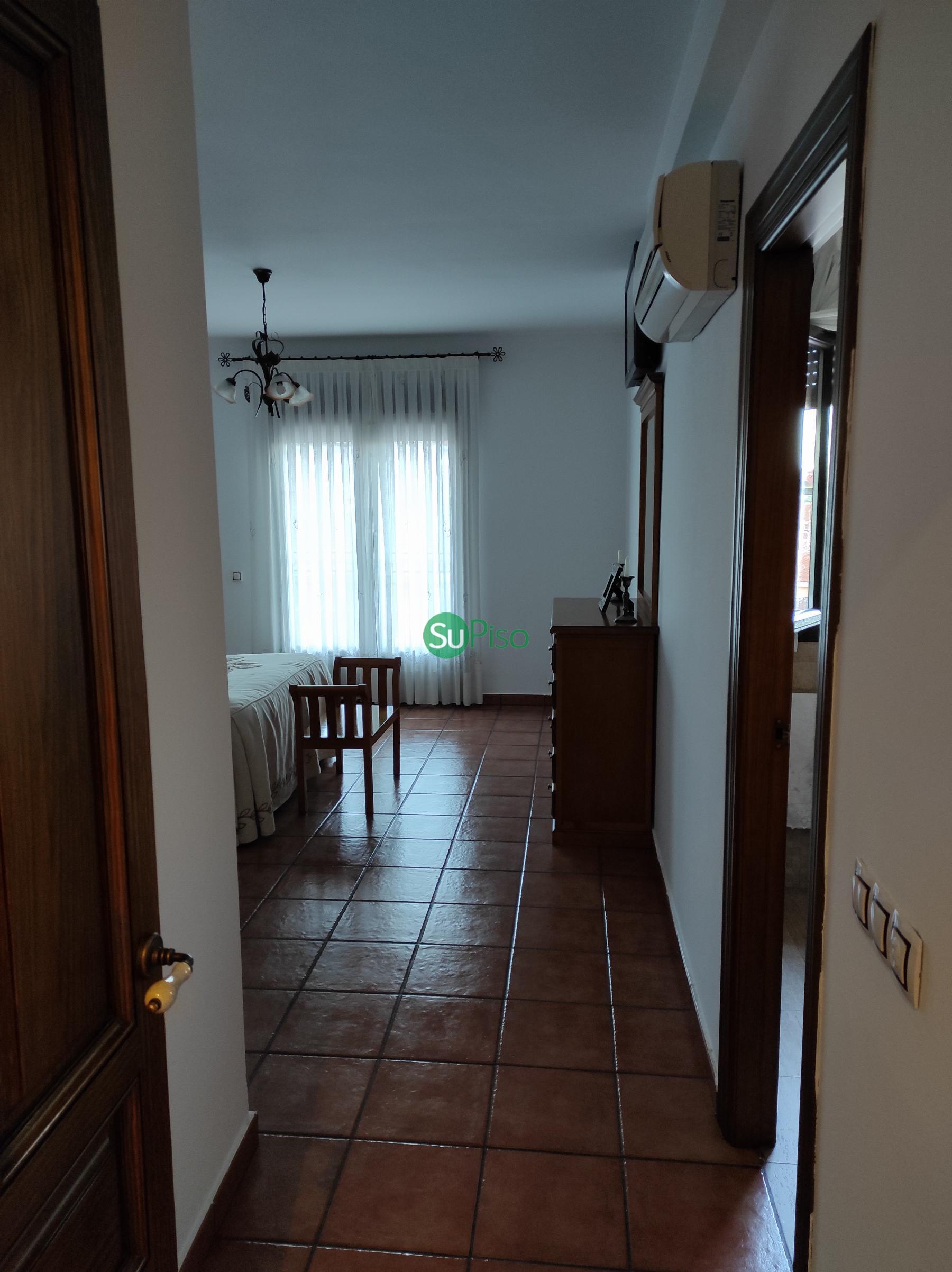 For sale of chalet in Yeles