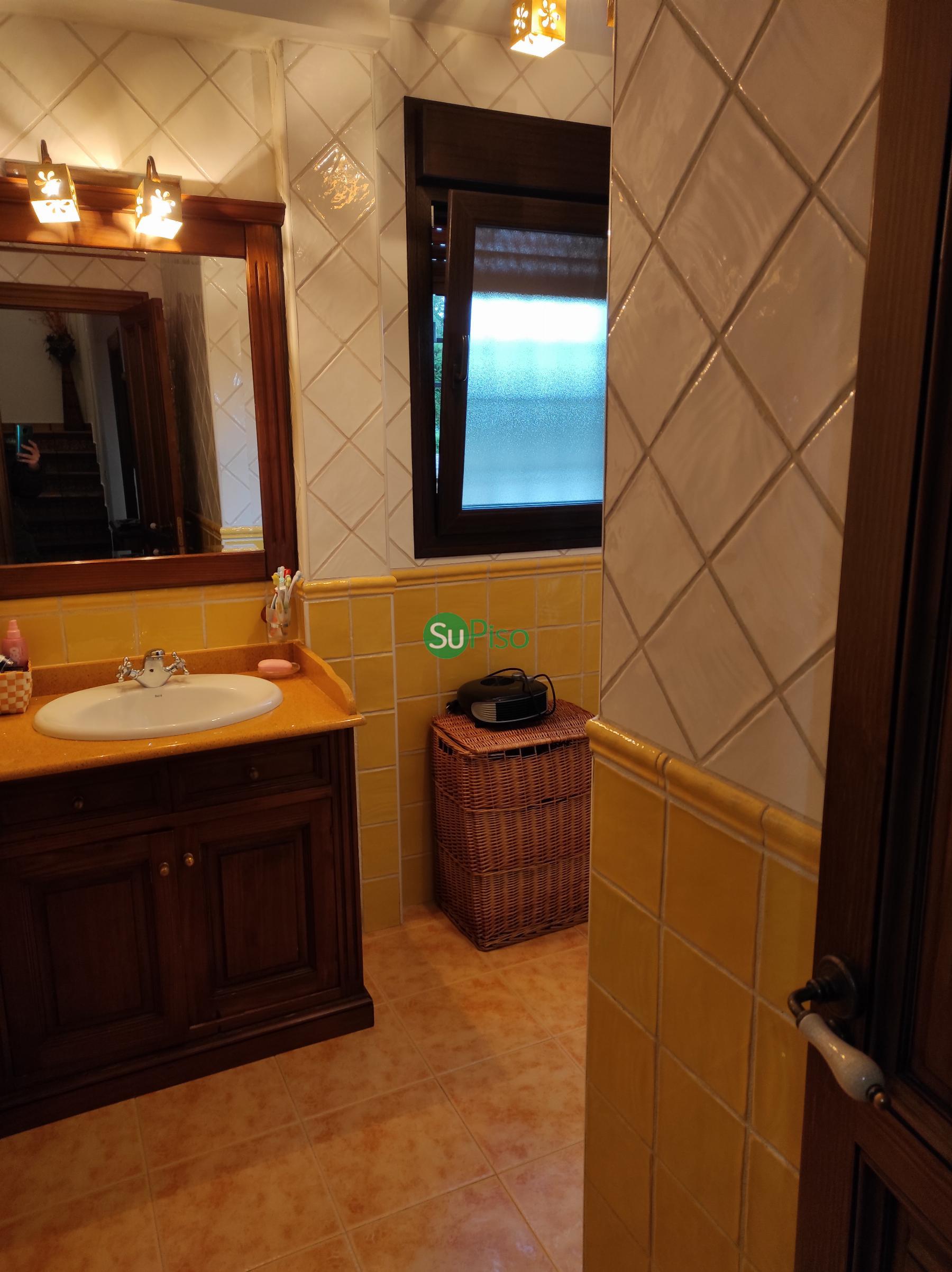 For sale of chalet in Yeles