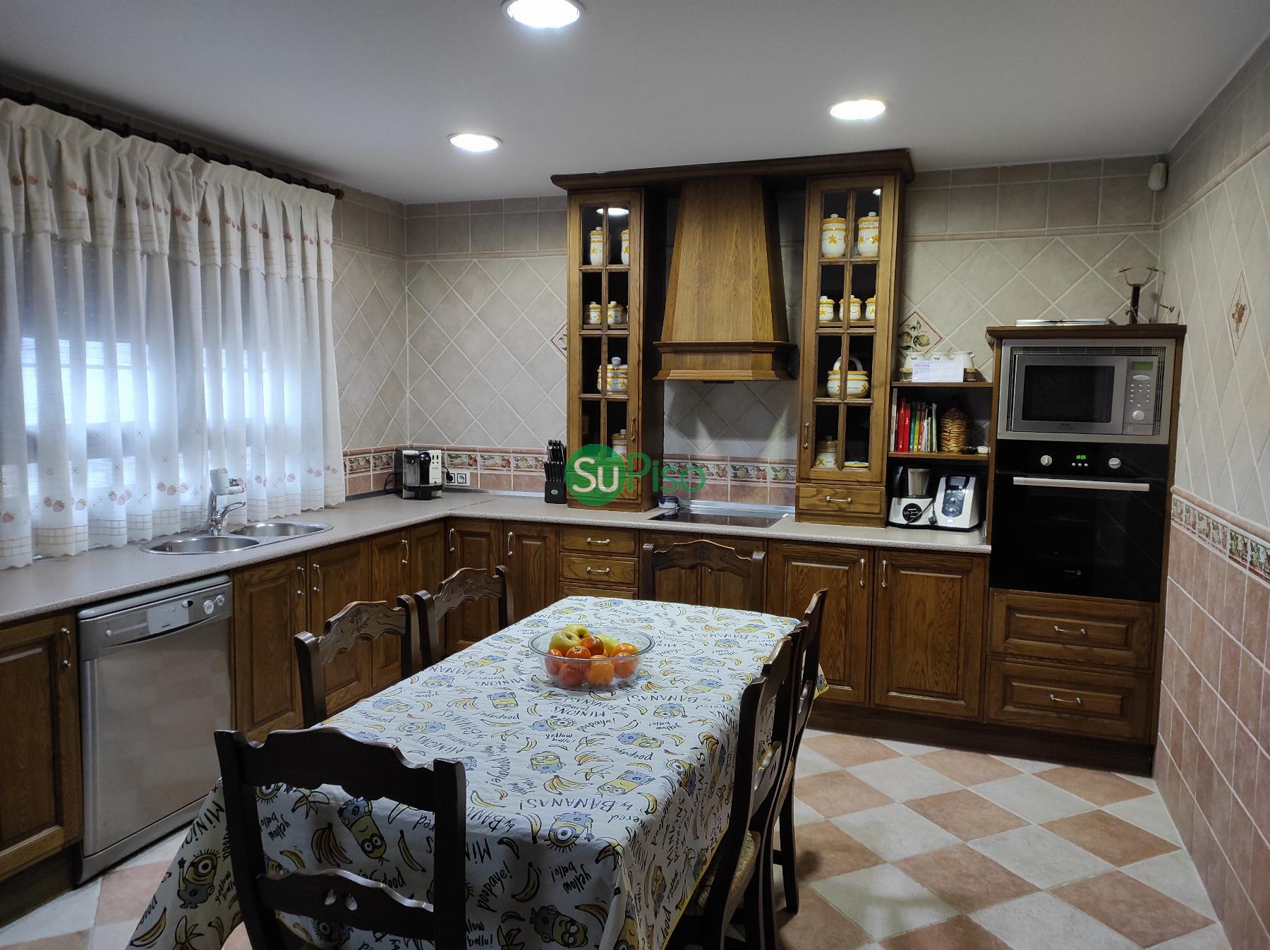 For sale of chalet in Yeles