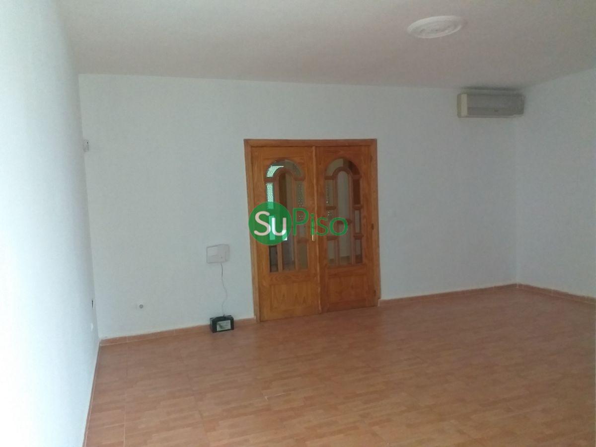 For sale of flat in Villaluenga de la Sagra