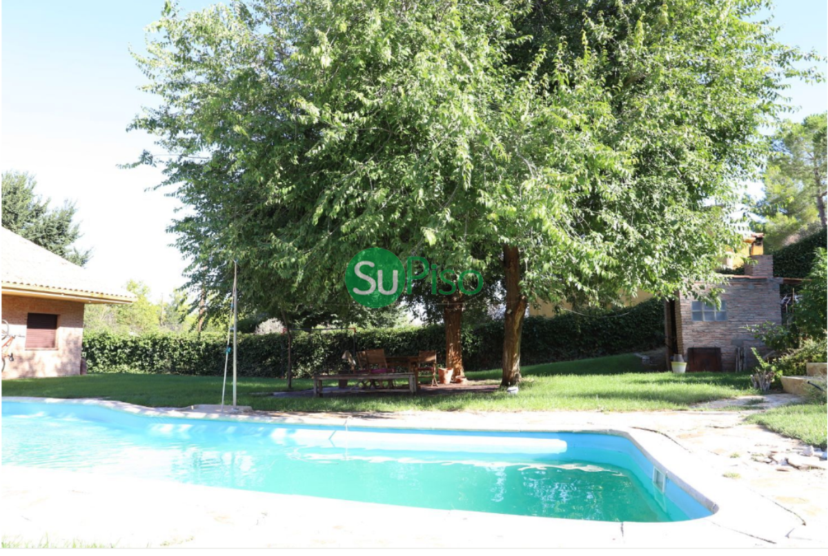 For sale of chalet in Yeles