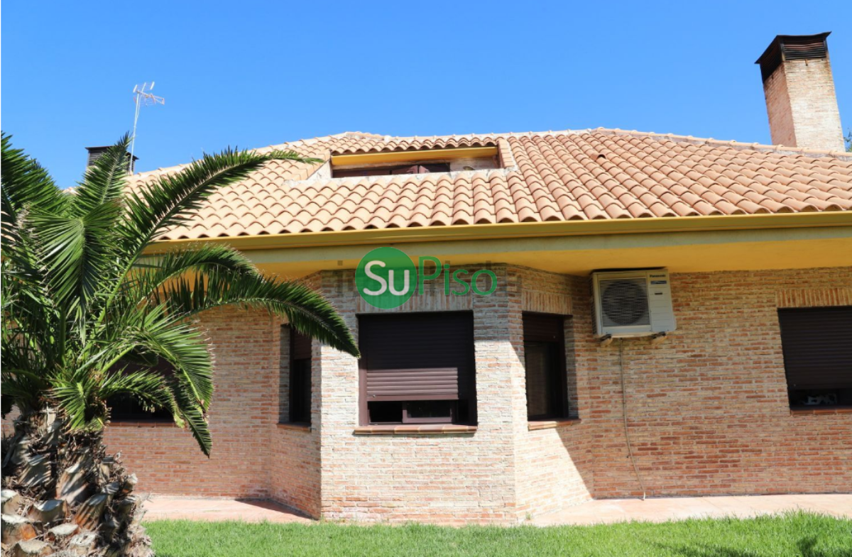 For sale of chalet in Yeles