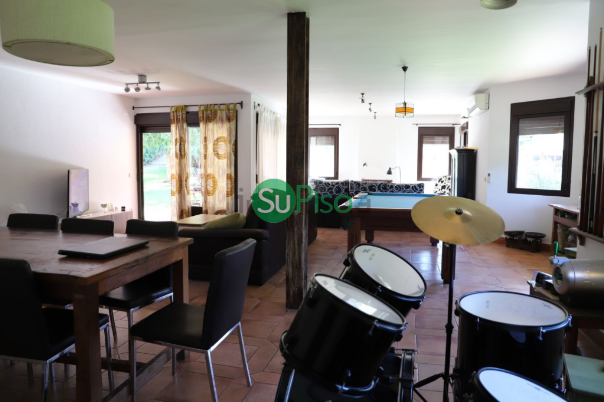 For sale of chalet in Yeles