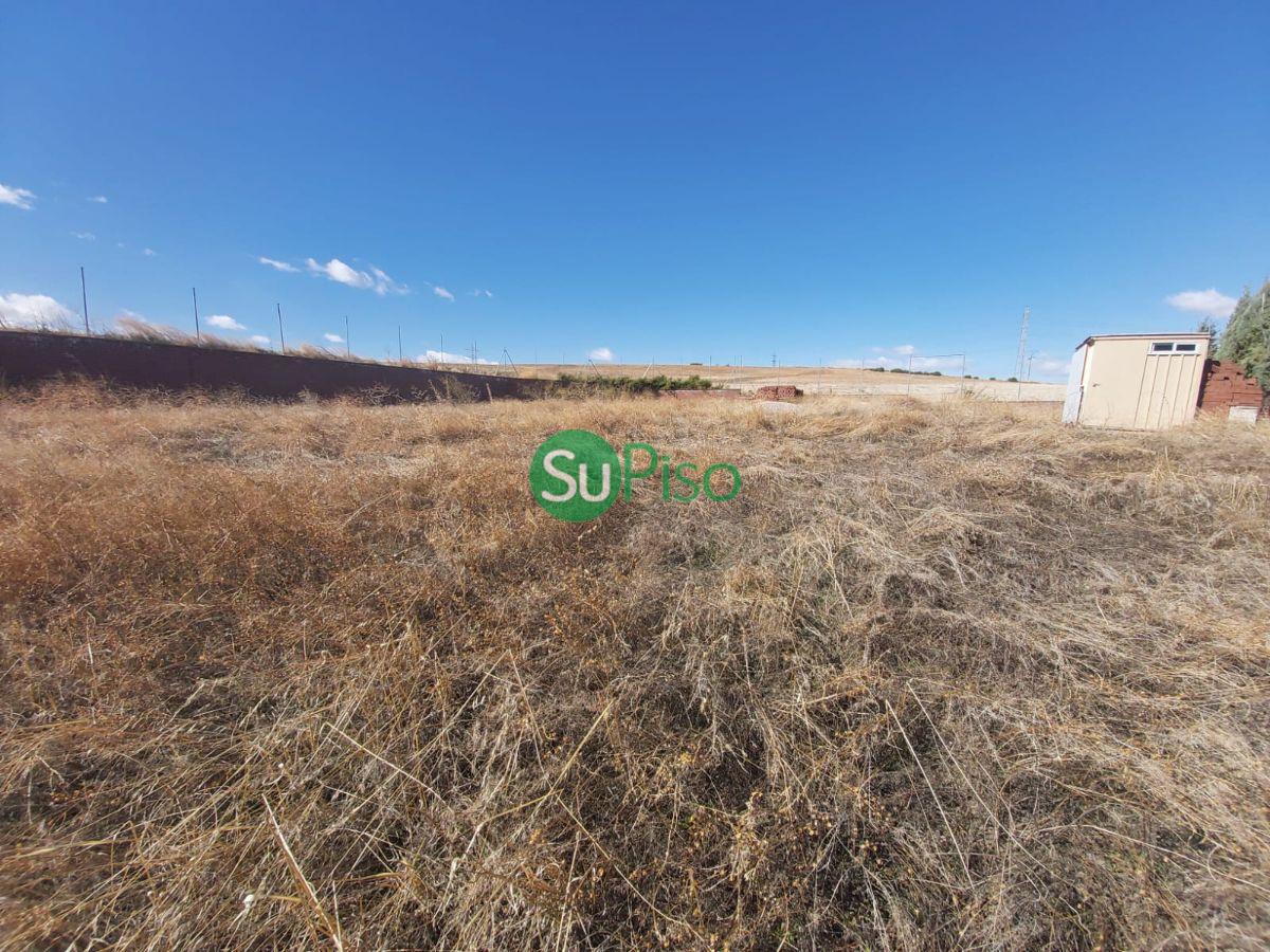 For sale of land in Yeles