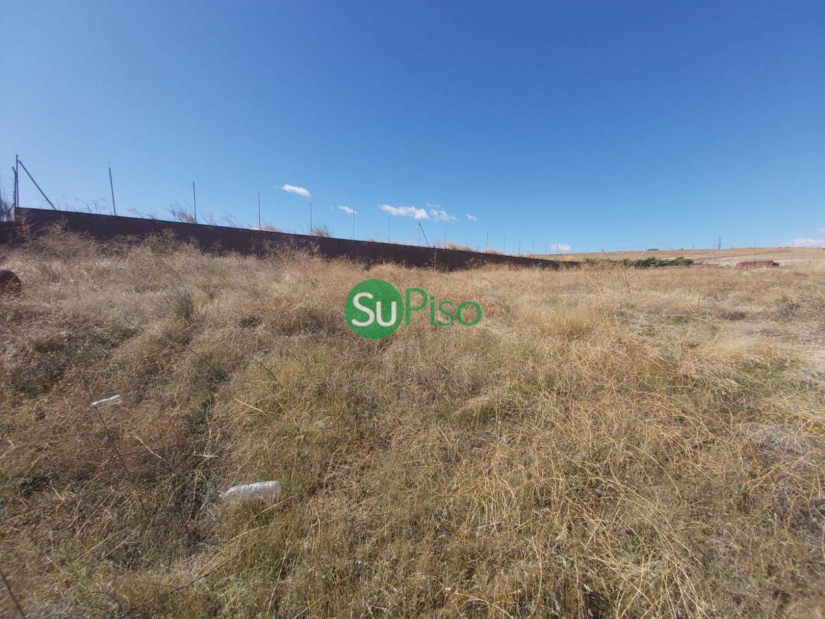 For sale of land in Yeles