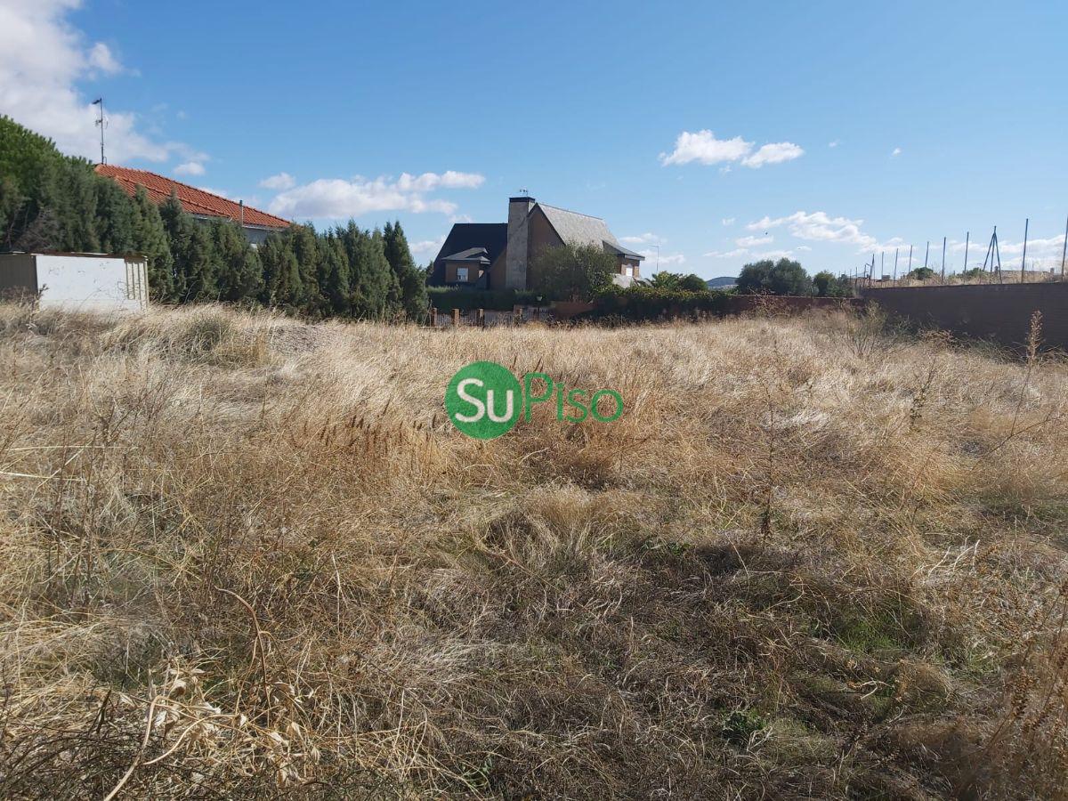 For sale of land in Yeles