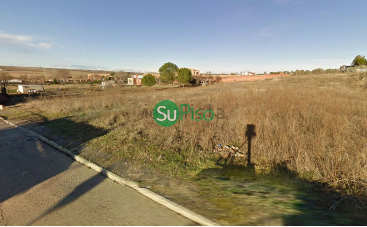 For sale of land in Yeles