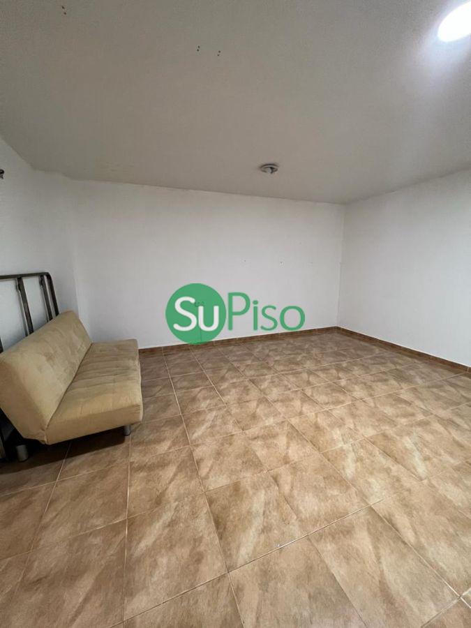For sale of study in Yeles