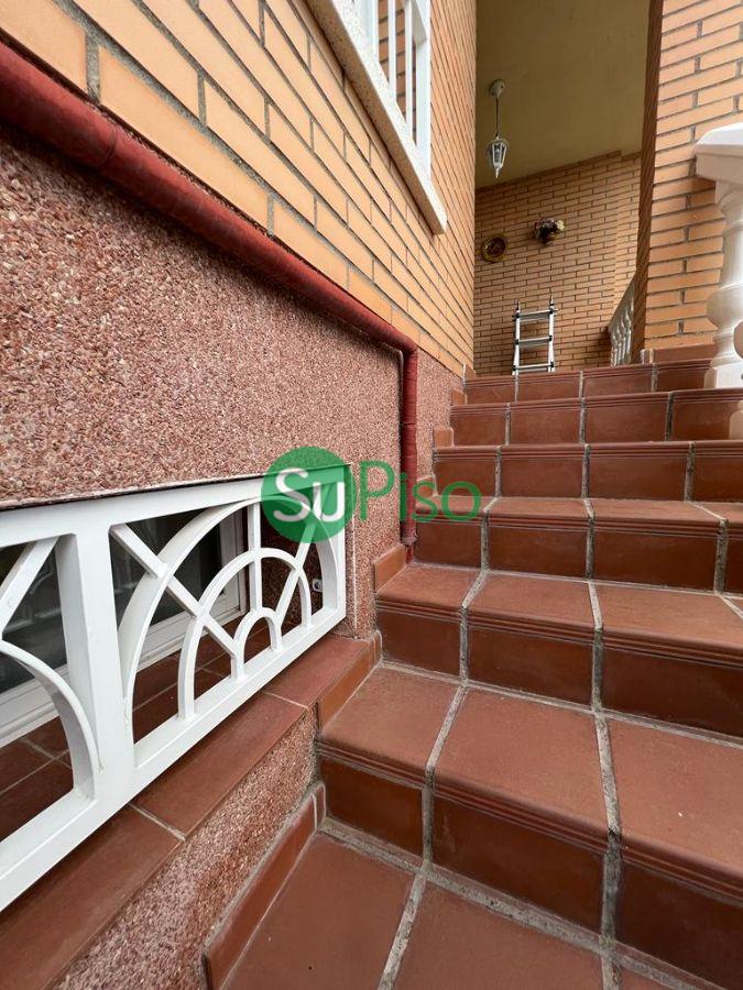 Venta de chalet en Yeles