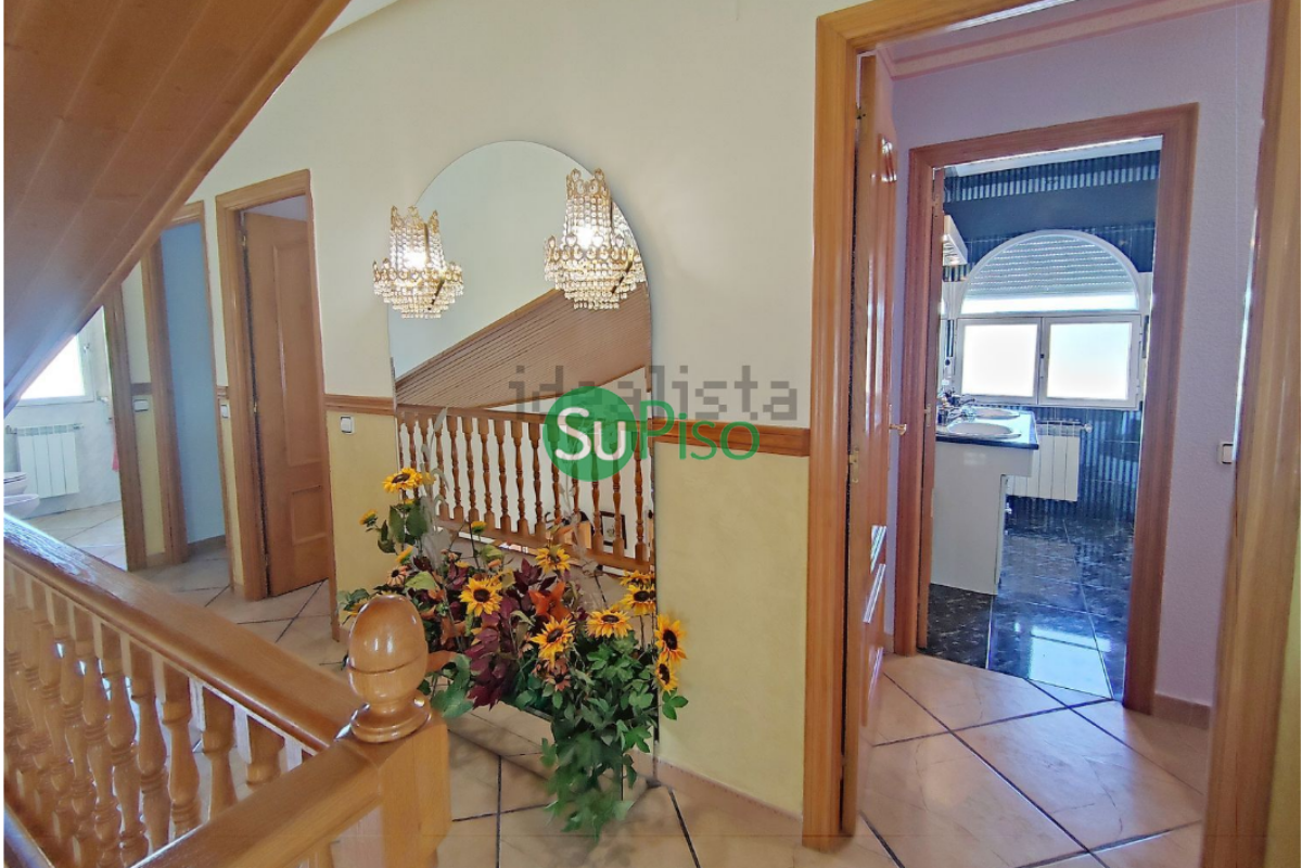 Venta de chalet en Yeles